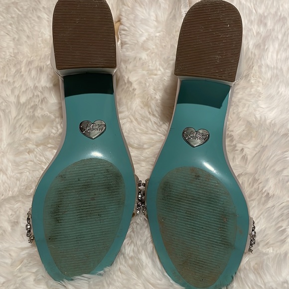 Betsey Johnson Satin Block Heel Crystal Sandals 7.5 - Picture 5 of 7